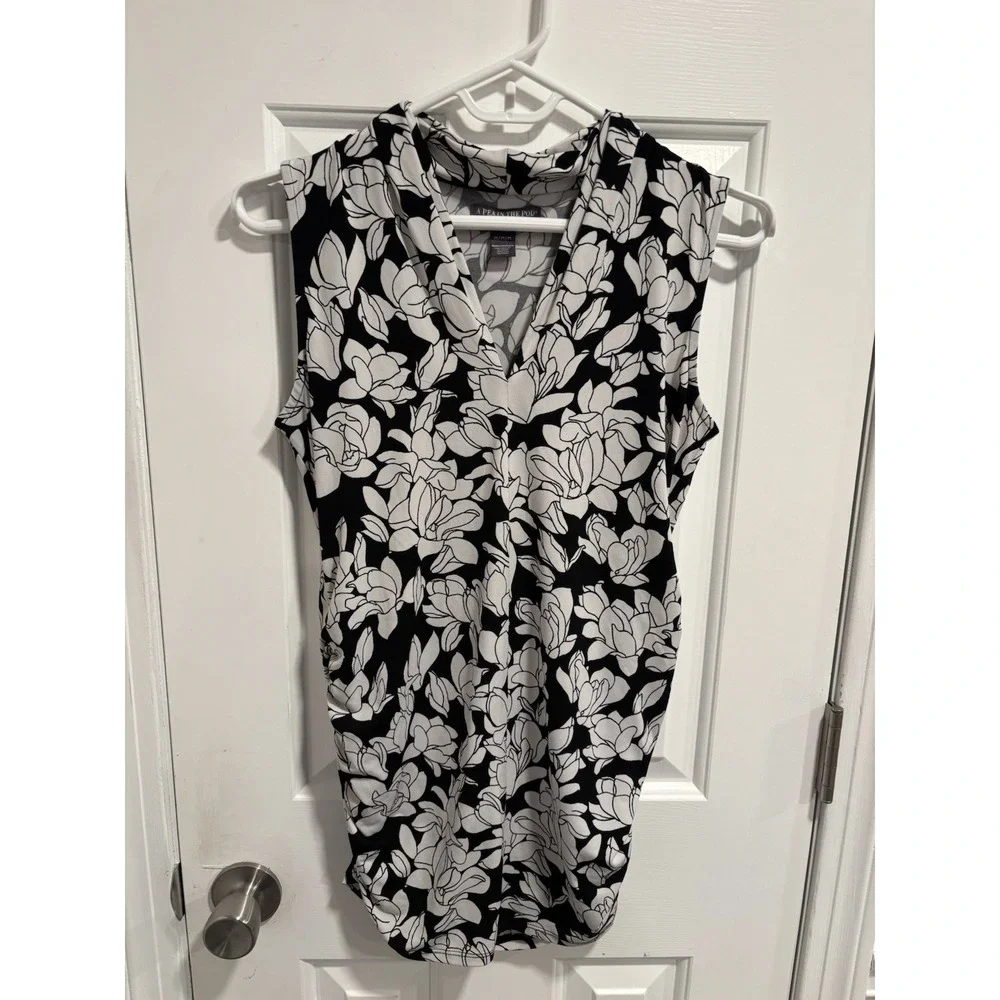 V-Neck Maternity Sleeveless Shirt Leopard Sz L Ruched Blouse A Pea in the Pod